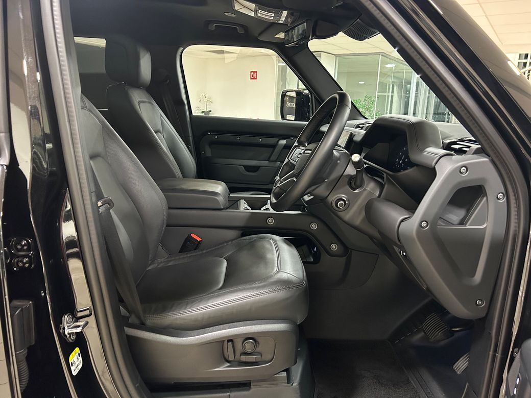 2025 Land Rover Defender