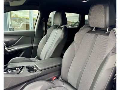 2024 Peugeot 5008