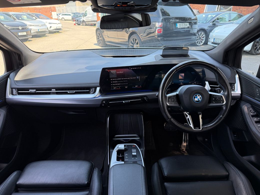 2023 BMW 225