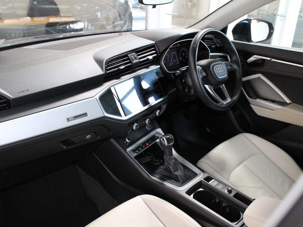 2023 Audi Q3