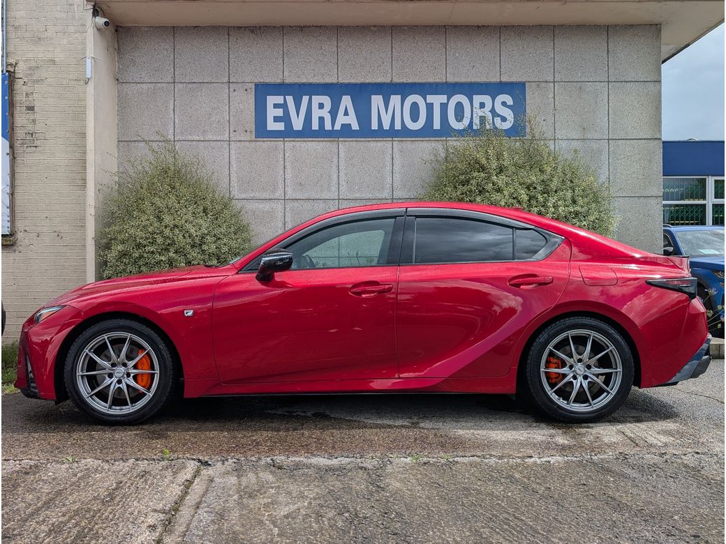 2023 Lexus IS 300h