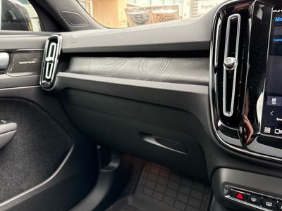 2023 Volvo XC40