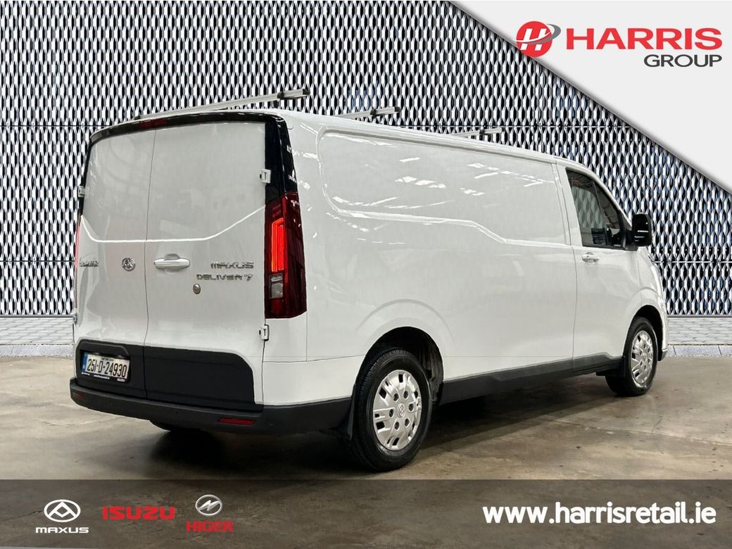 2025 White Maxus Deliver 7