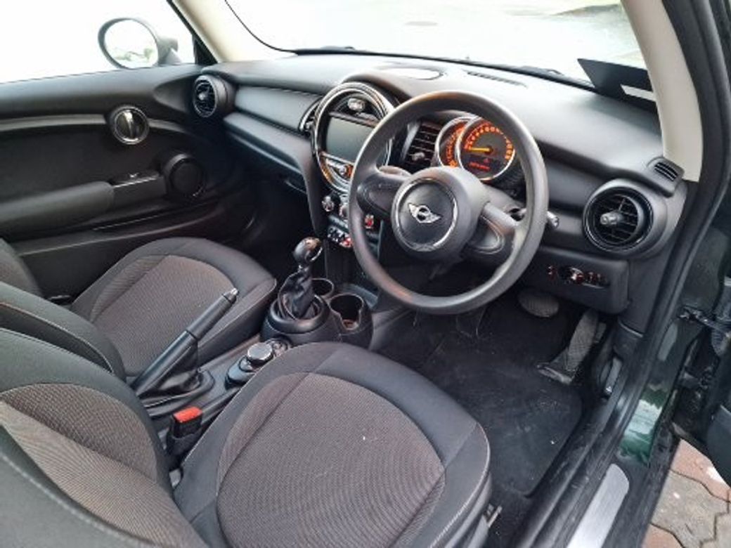 2016 Mini Hatch