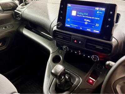 2023 Peugeot Partner