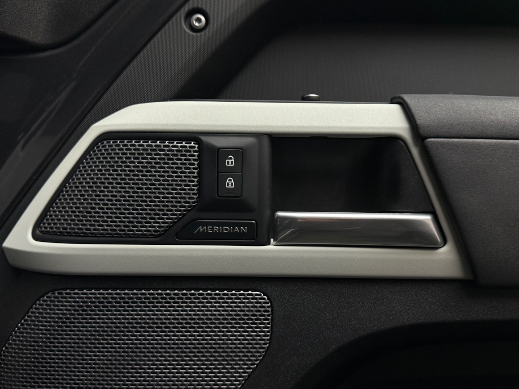 2022 Land Rover Defender