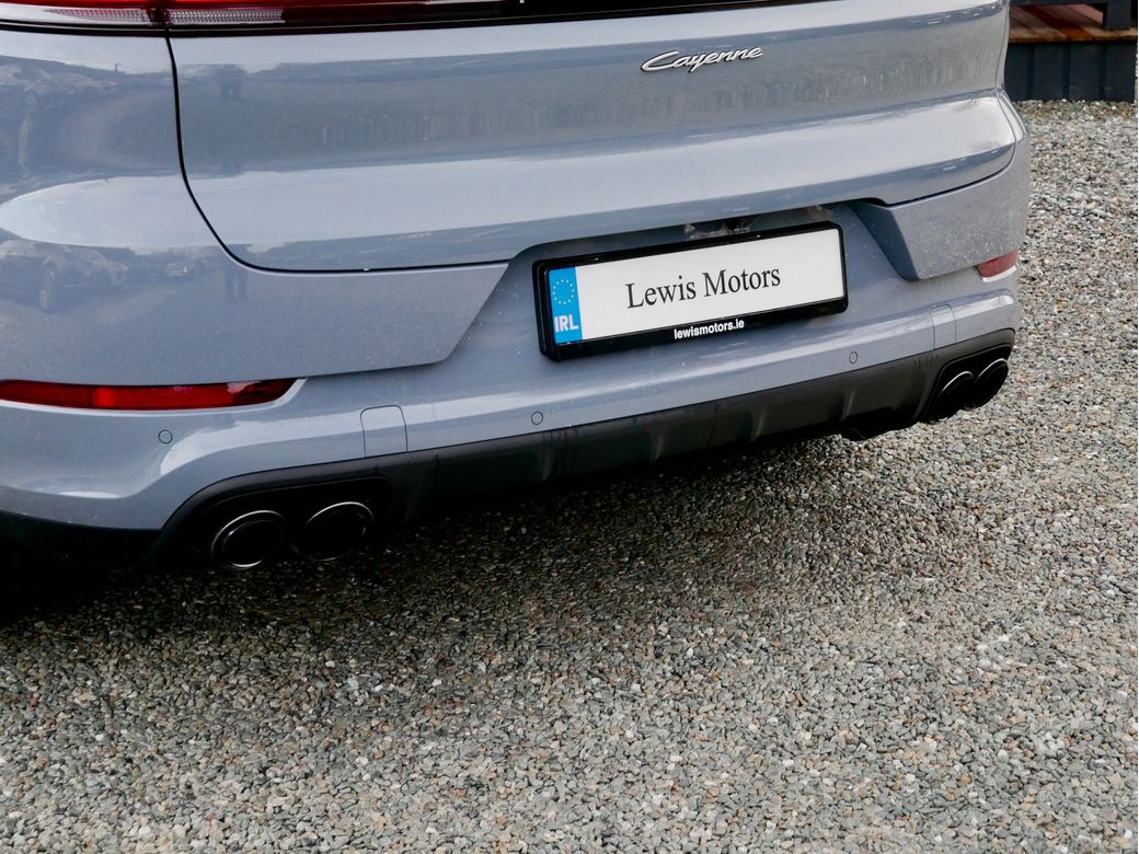 2025 Porsche Cayenne