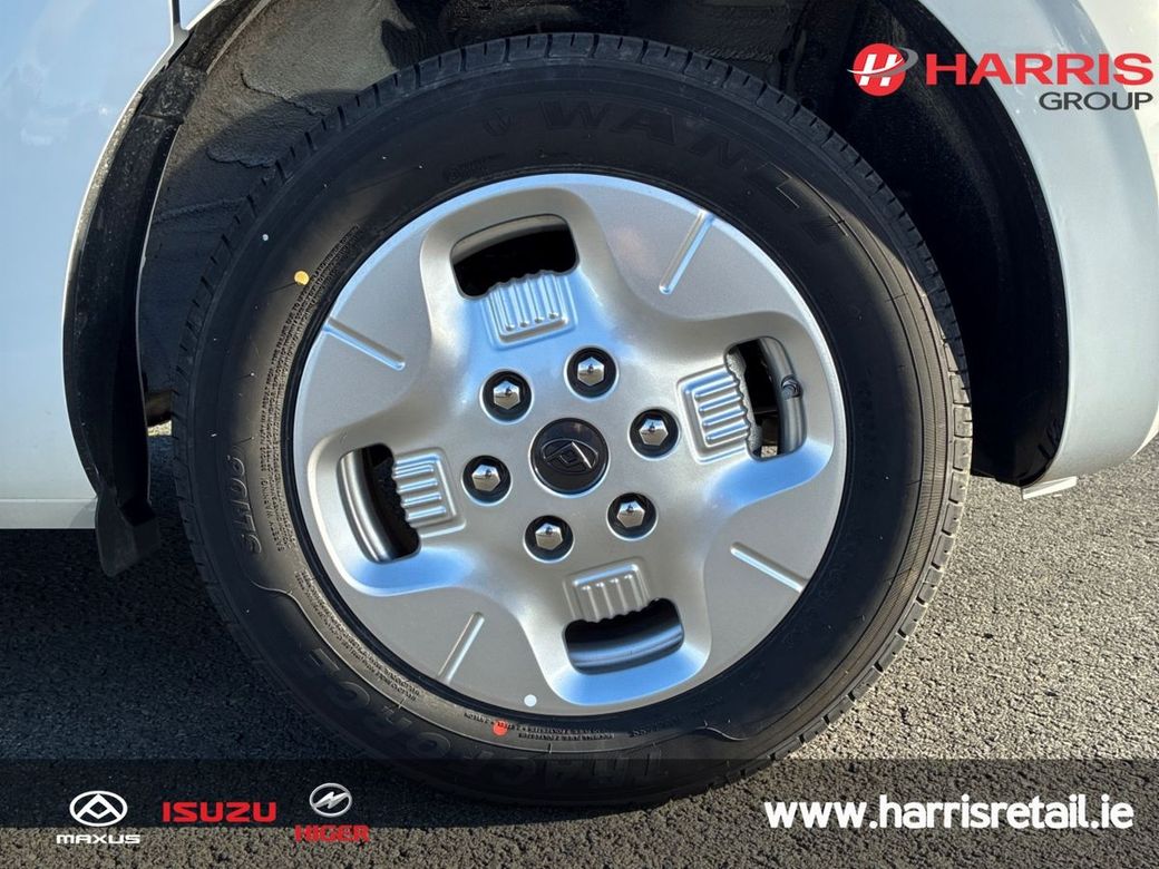 2026 White Maxus eDELIVER 5