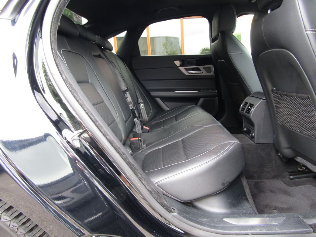 2017 Jaguar XF