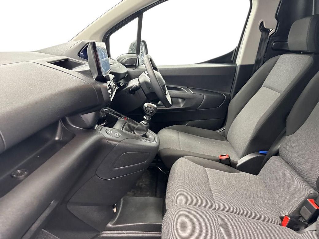 2024 Peugeot Partner