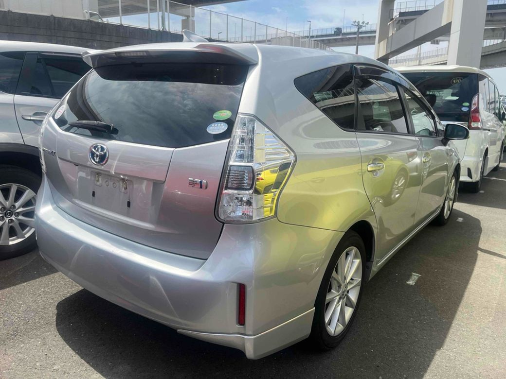 2014 Toyota Prius Alpha