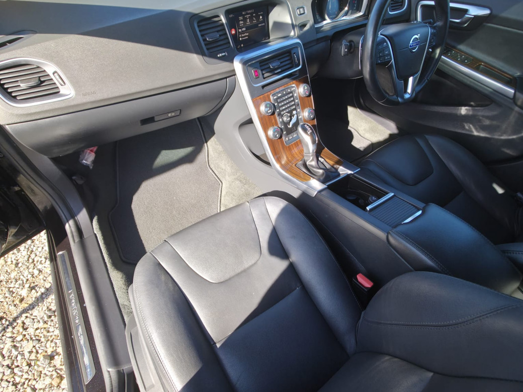 2018 Volvo V60 Cross Country