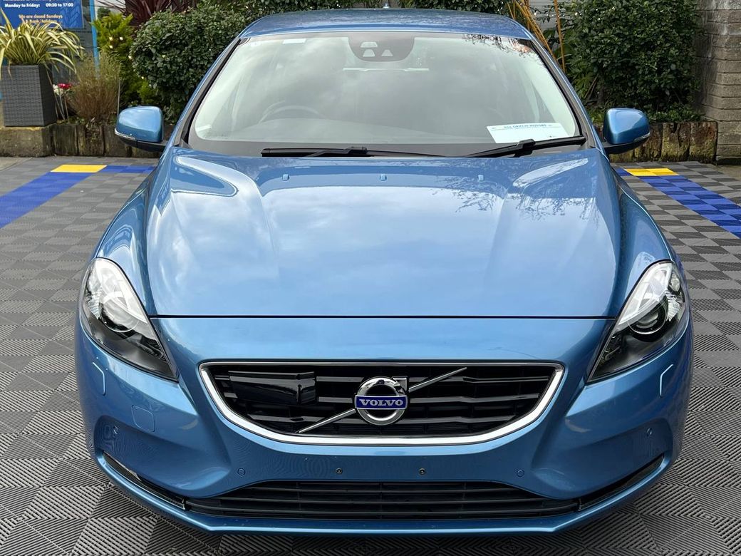 2016 Volvo V40