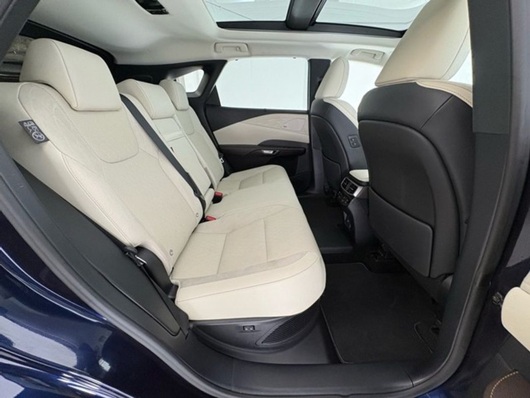 2023 Lexus RX450h+