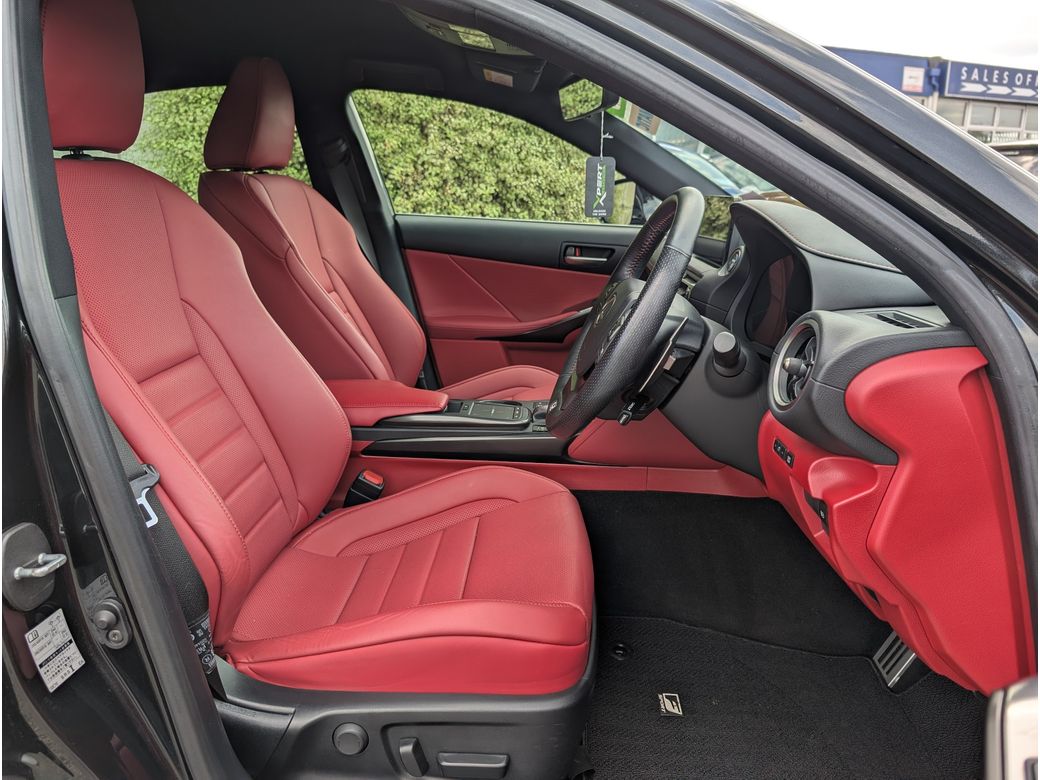 2021 Lexus IS 300h