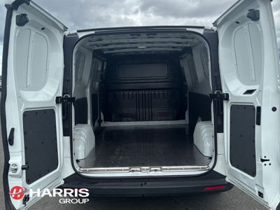 2025 White Maxus Deliver 7