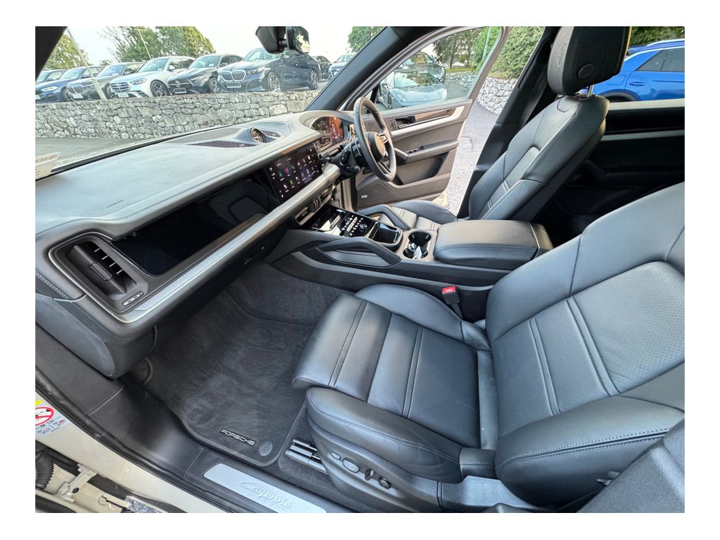 2025 Porsche Cayenne