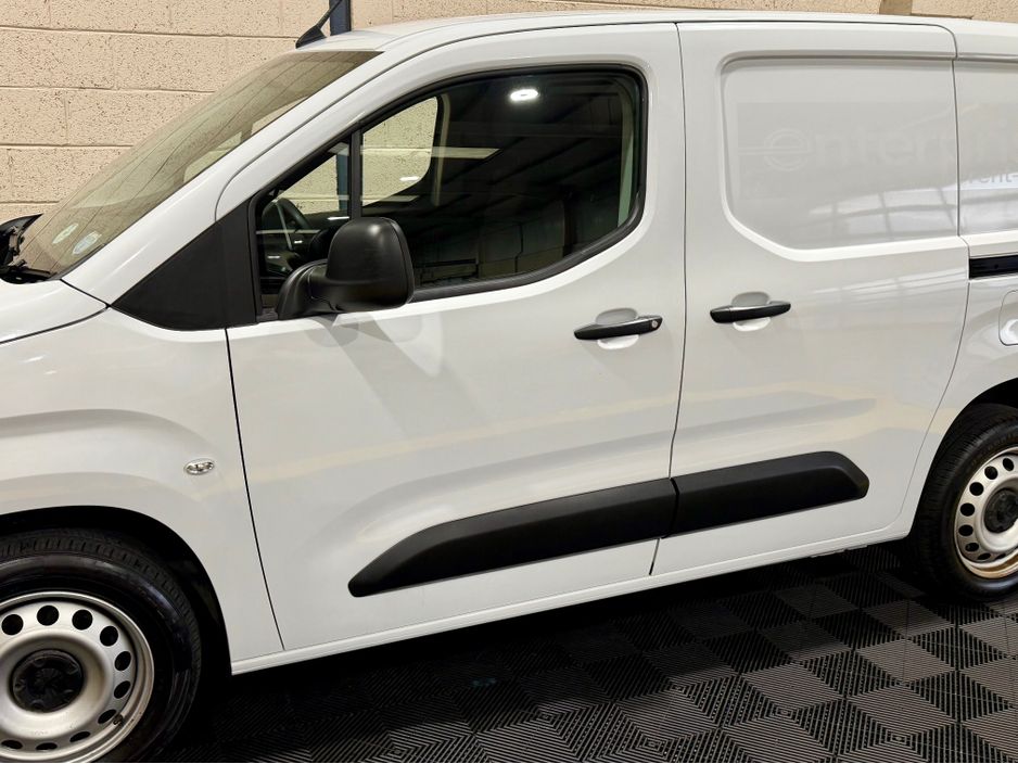 2023 Peugeot Partner