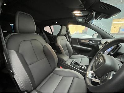 2022 Volvo XC40