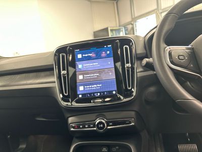 2023 Volvo XC40