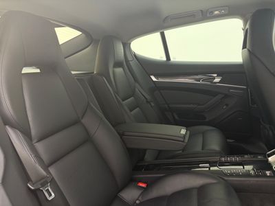 2016 Porsche Panamera