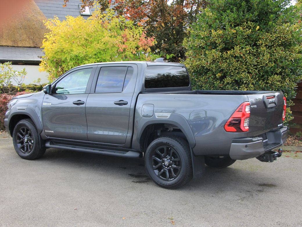 2025 Toyota Hilux
