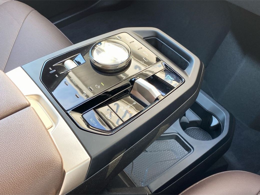 2024 BMW iX
