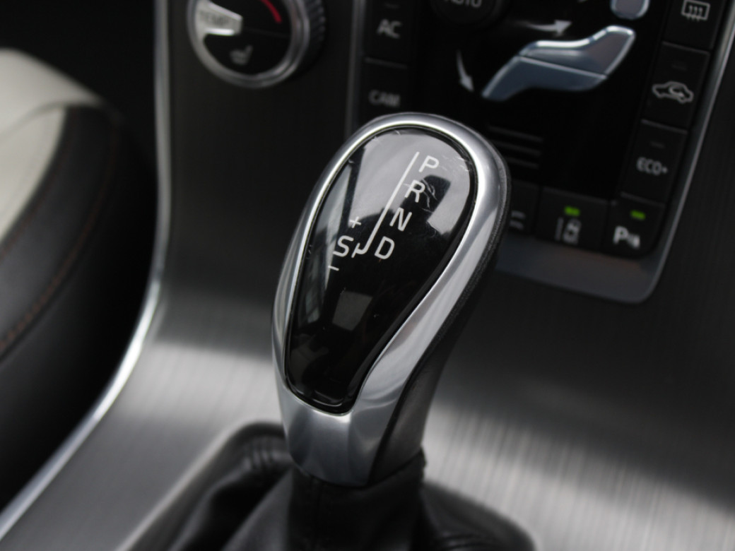 2016 Volvo V60