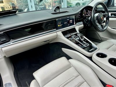 2017 Porsche Panamera