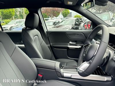 2025 Mercedes-Benz GLB Class