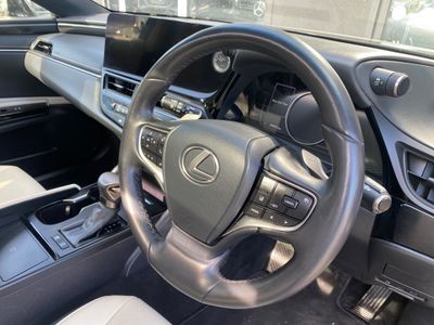 2023 Lexus ES 300h
