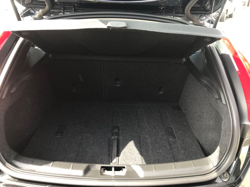 2018 Volvo V40