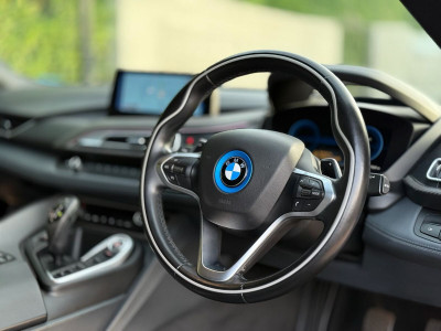 2017 BMW i8