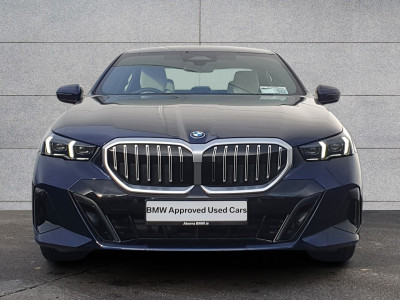2025 BMW 530