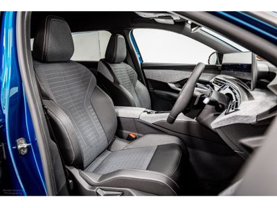 2025 Peugeot 5008