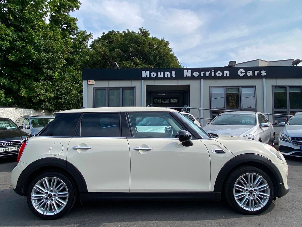 2016 Mini Hatch
