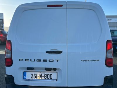 2025 Peugeot Partner