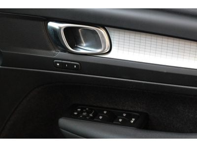 2022 Volvo XC40