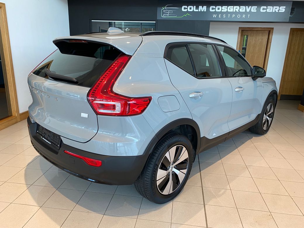 2023 Volvo XC40
