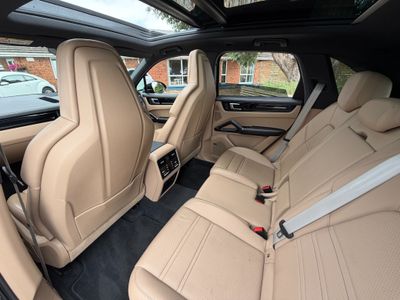 2022 Porsche Cayenne