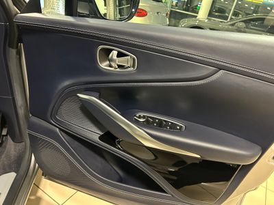 2023 Aston Martin DBX