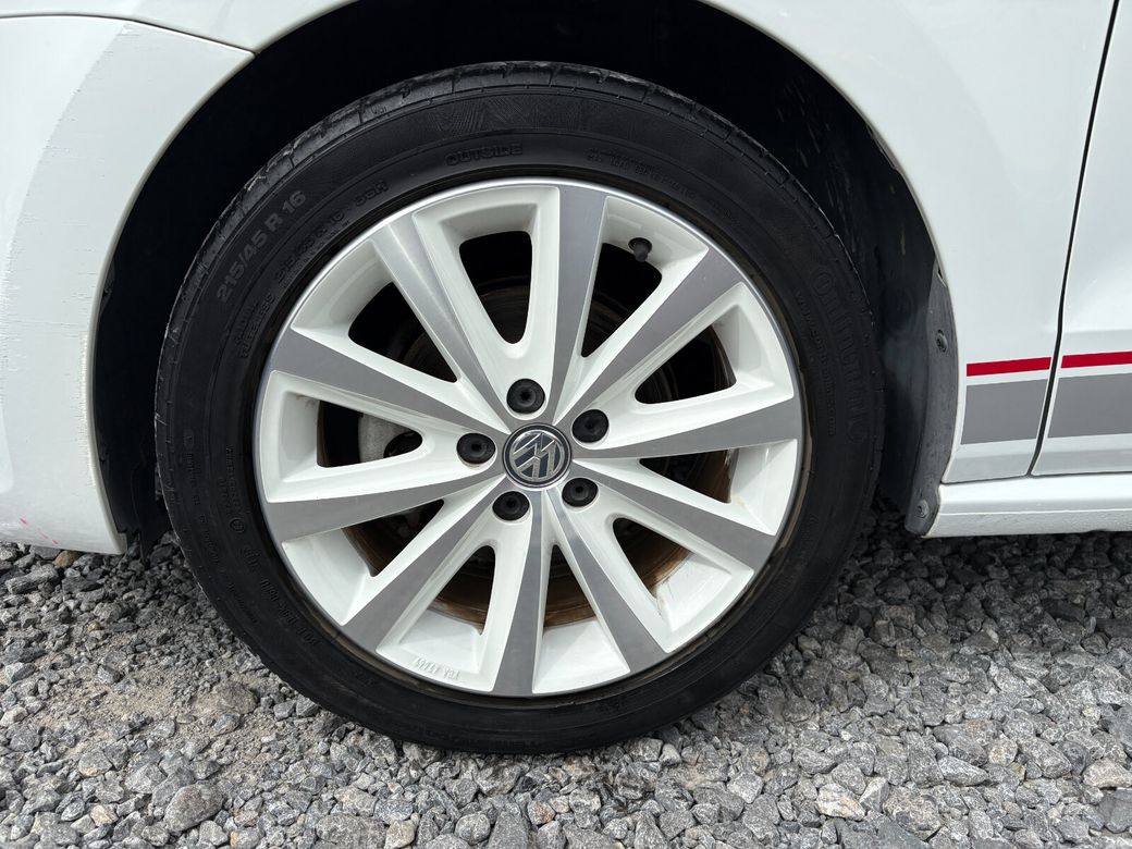 2016 Volkswagen Polo