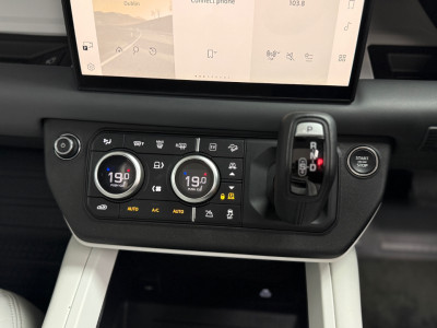 2025 Land Rover Defender
