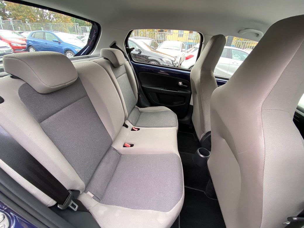 2016 Volkswagen up!