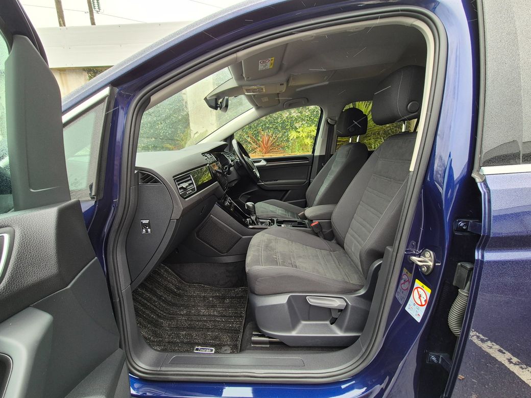 2022 Volkswagen Touran