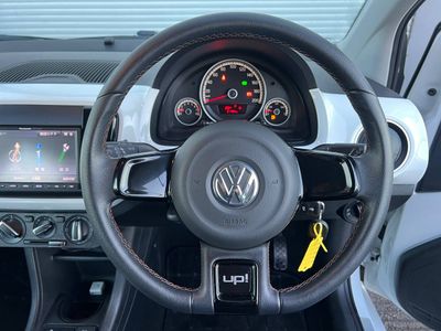 2016 Volkswagen up!