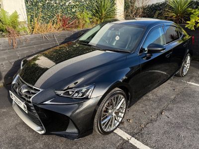 2018 Lexus IS 300h