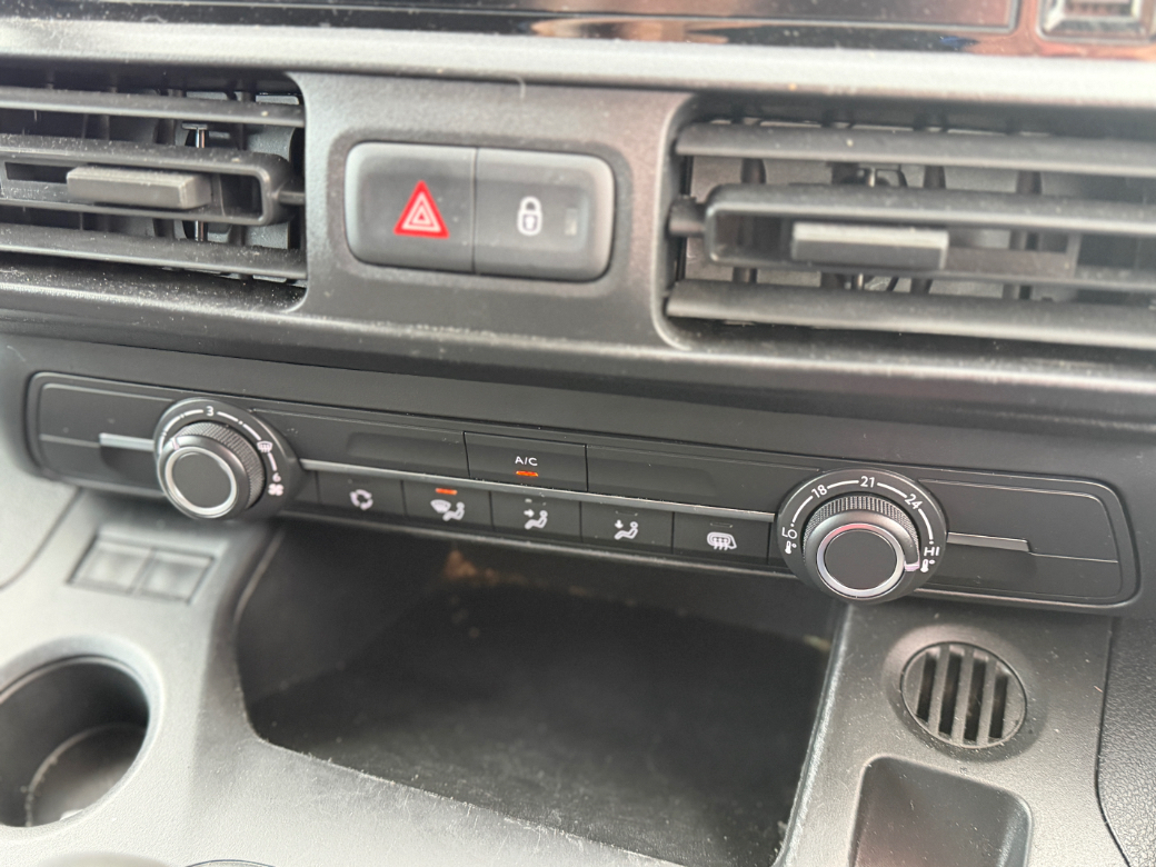 2022 Peugeot Partner