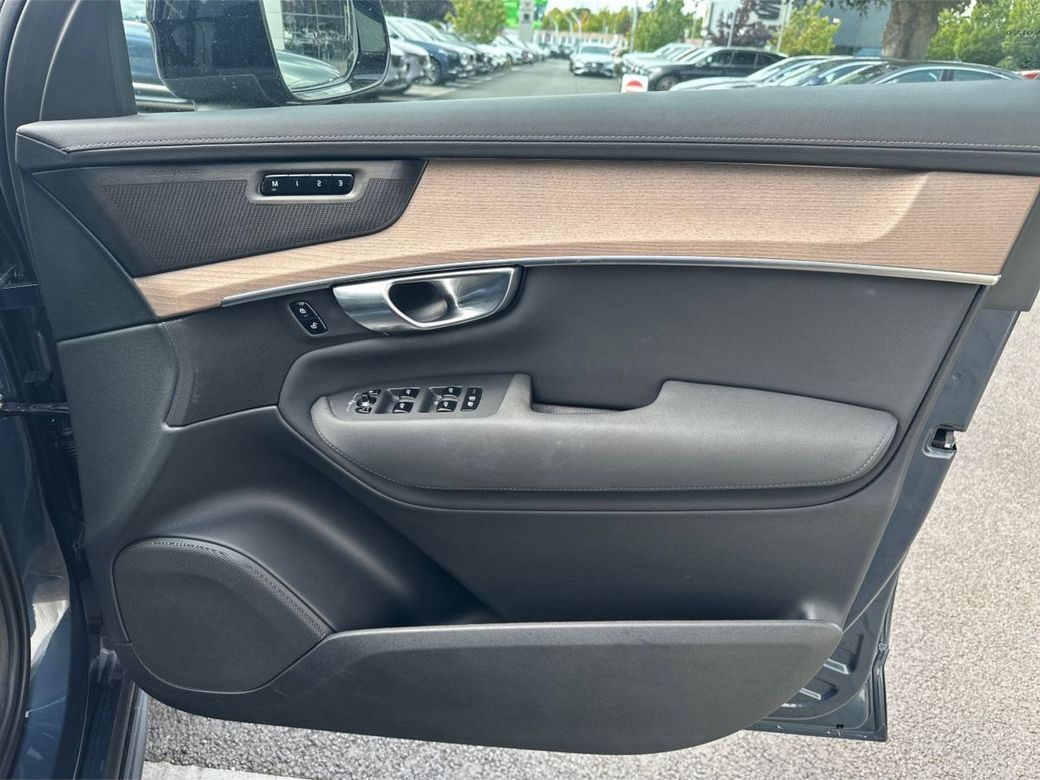 2025 Volvo XC90