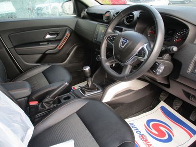 2022 Dacia Duster